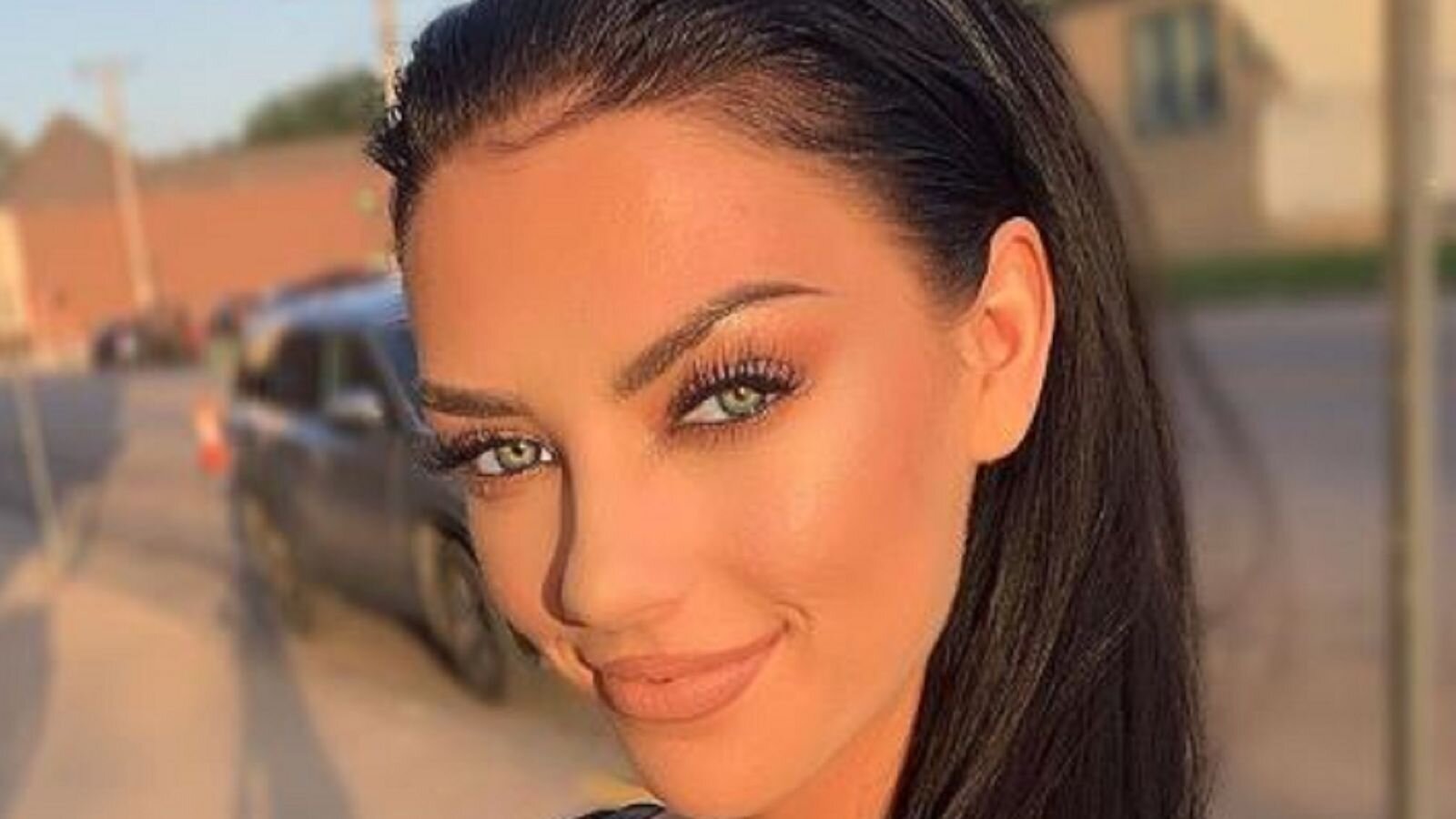 Speak with AdelynnRose Live