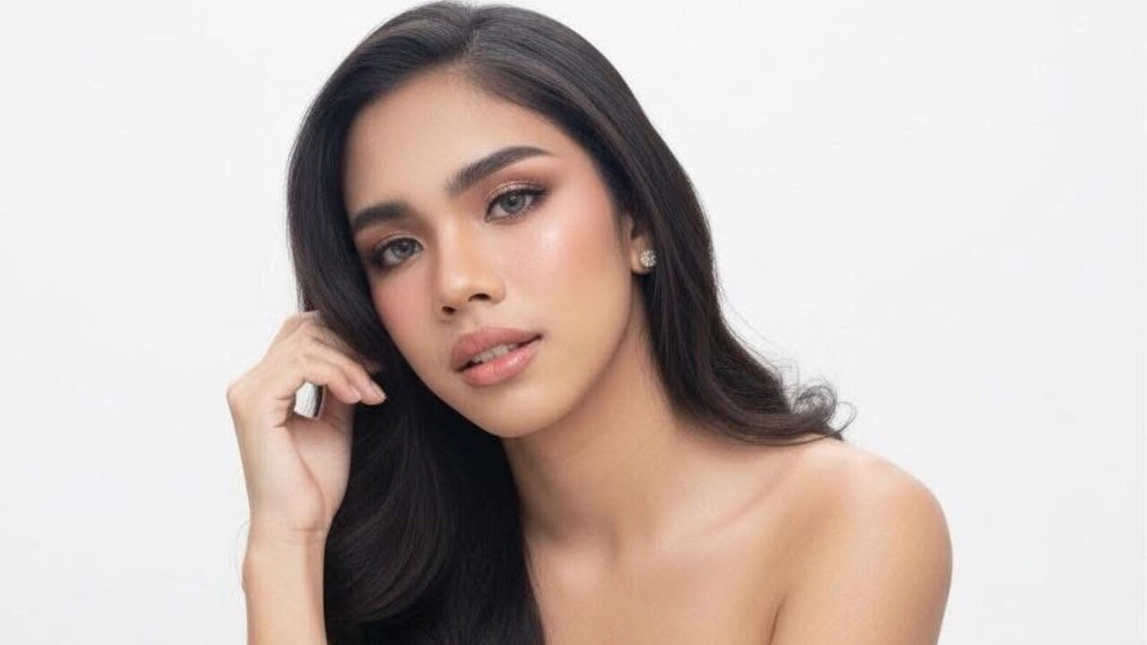 Speak with AlessandraHillea Live