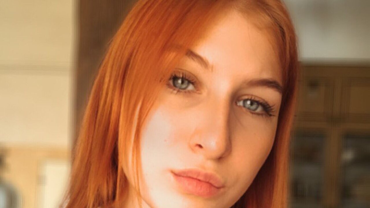 Speak with BonnieCrook Live