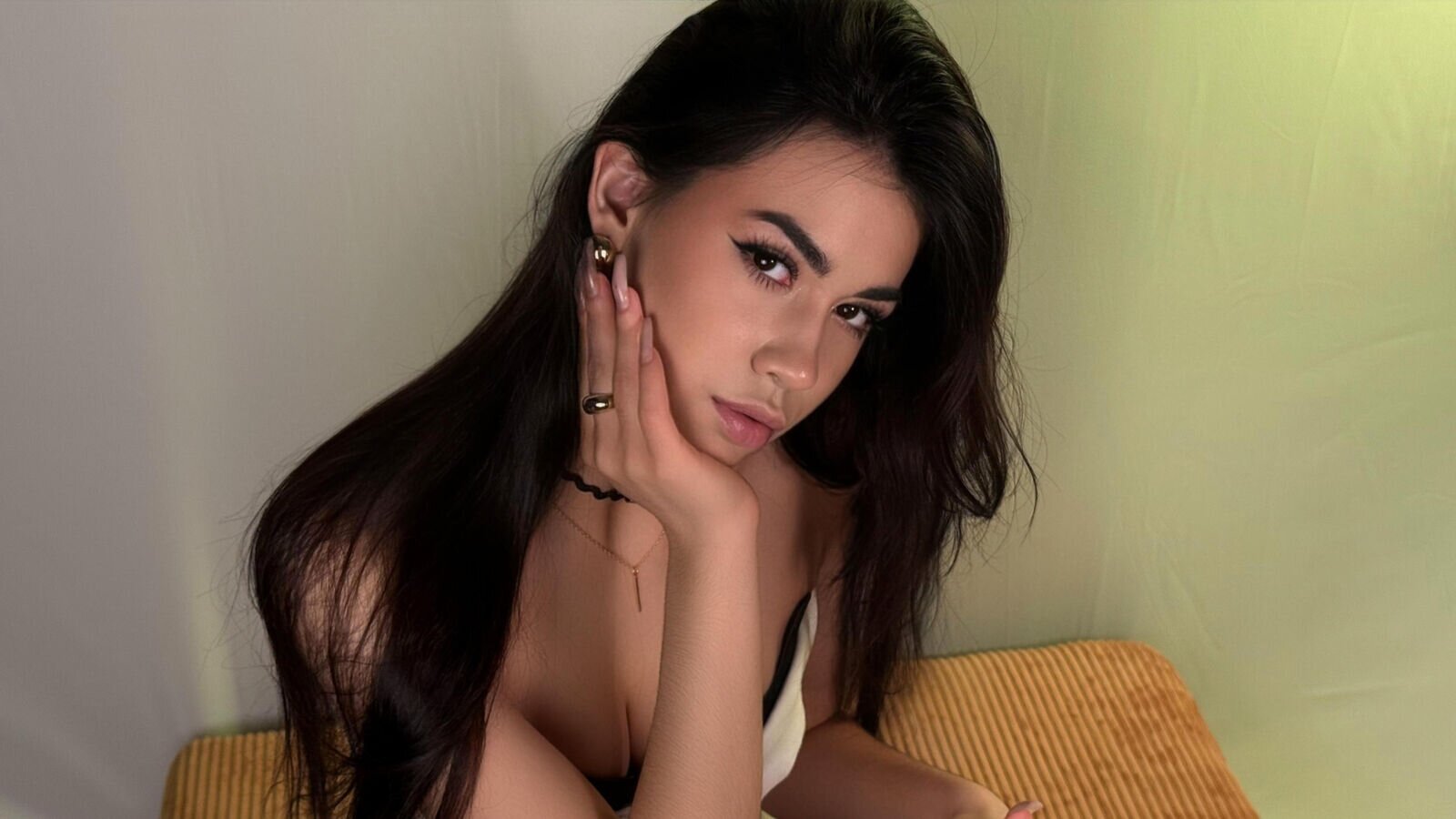 Speak with CatherineBlaur Live