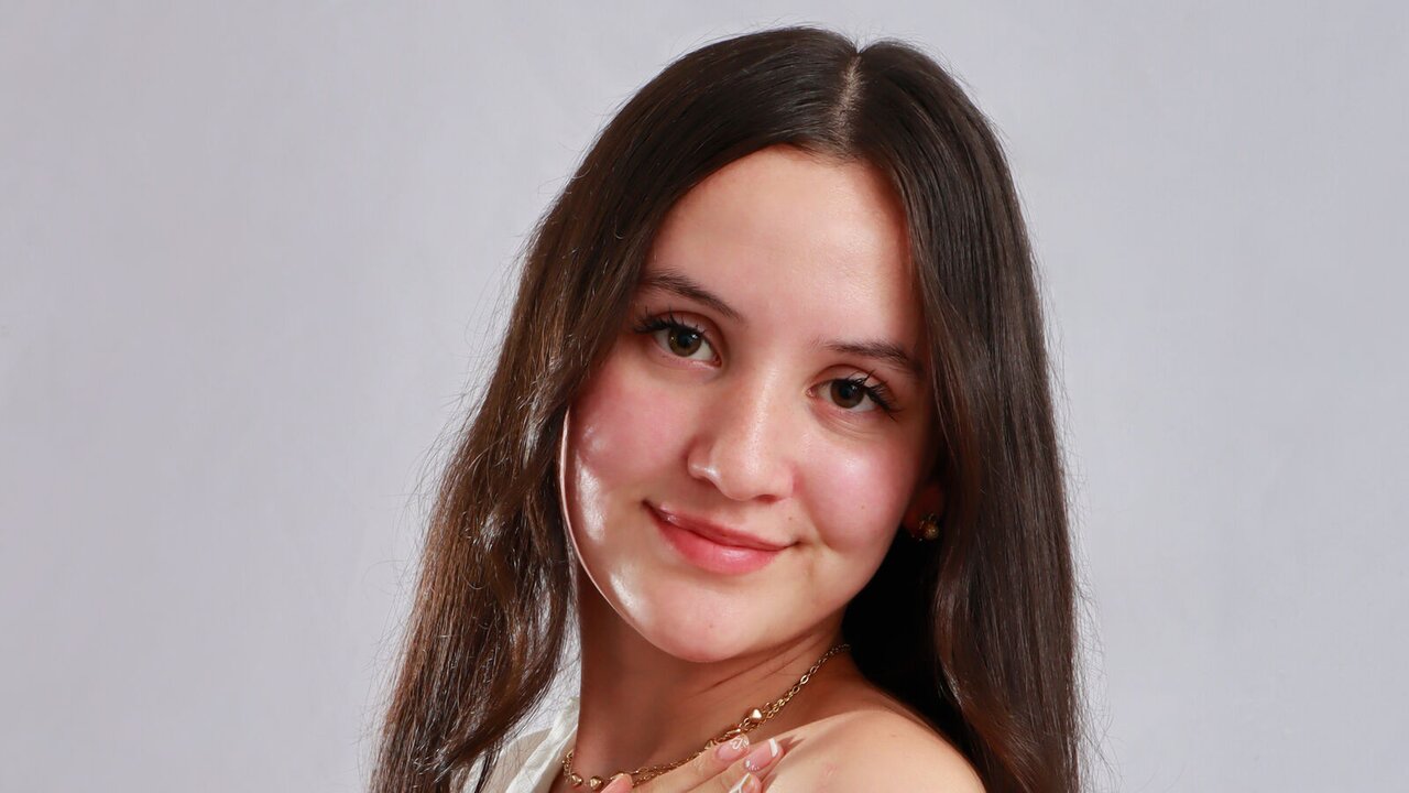 Speak with ChloeDurgot Live