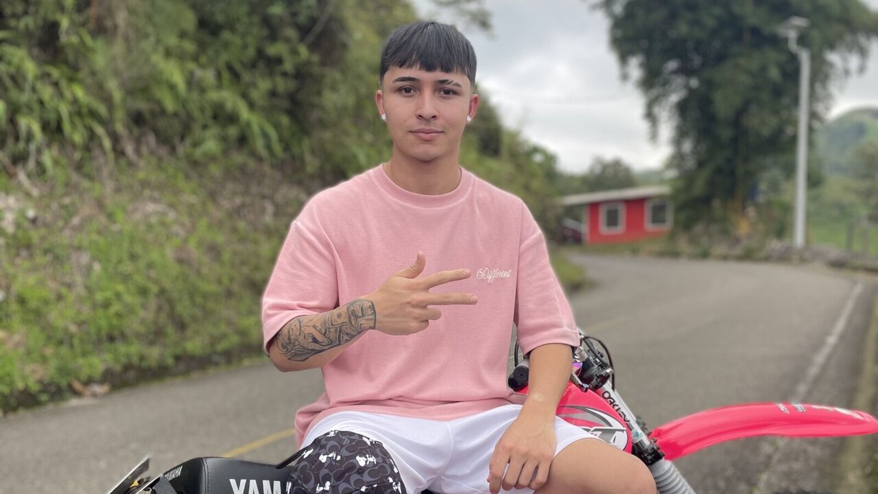 Speak with DamienSmith Live