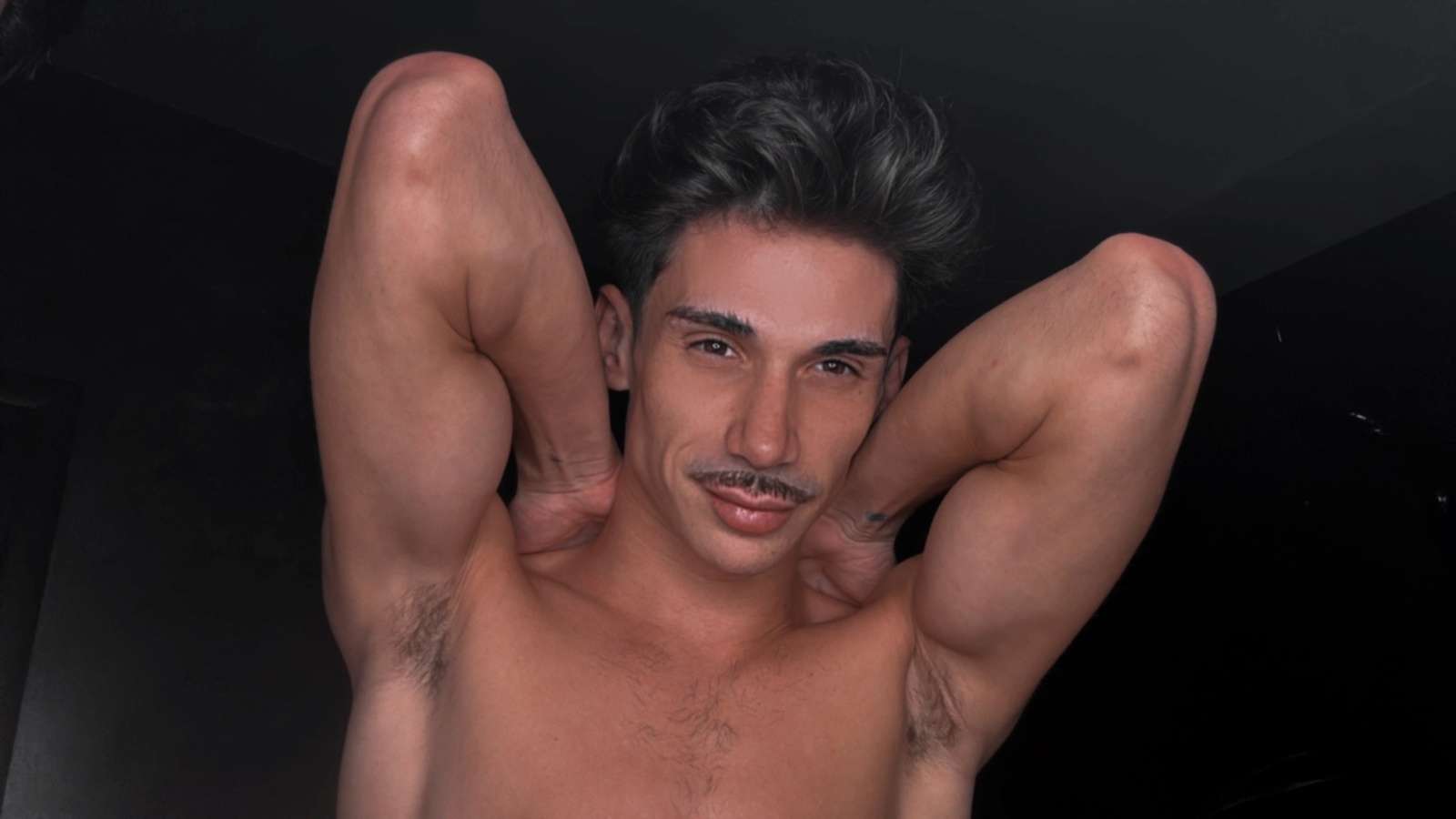 Speak with DanielStars Live