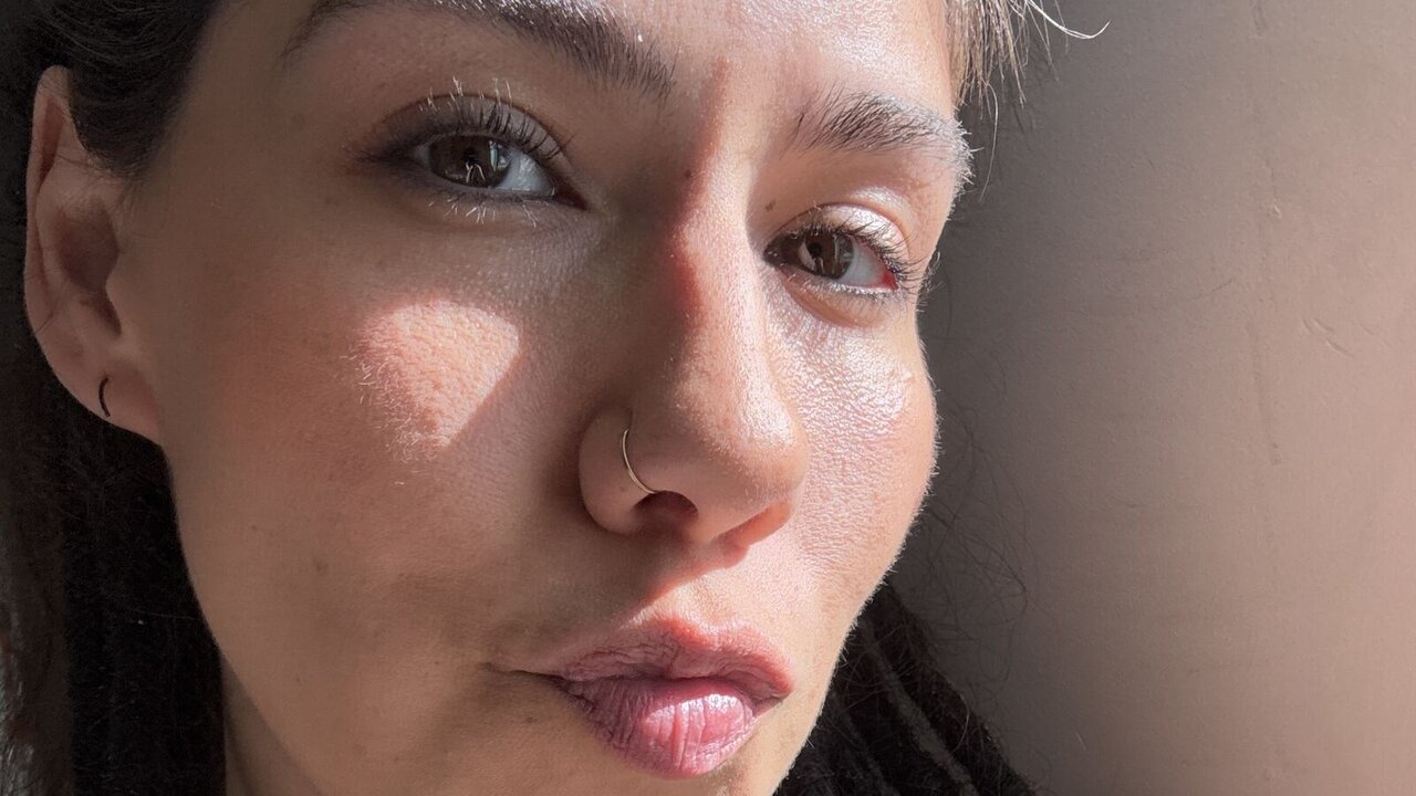 Speak with DelilahBrook Live