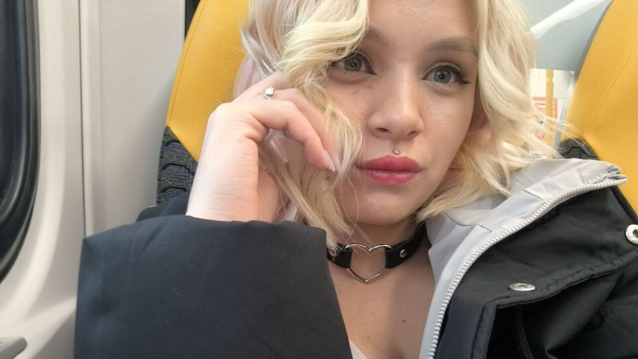 Speak with EmmaRude Live