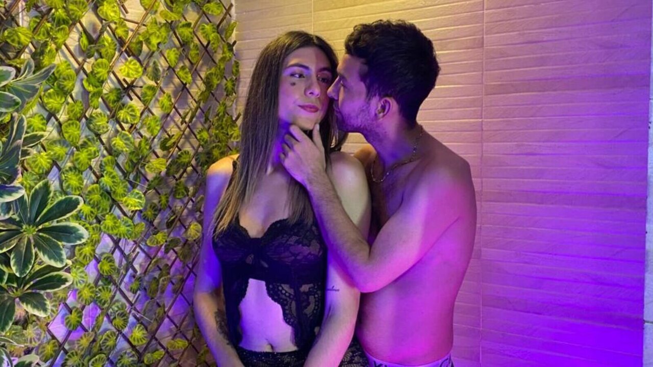 Speak with EmmaSaul Live