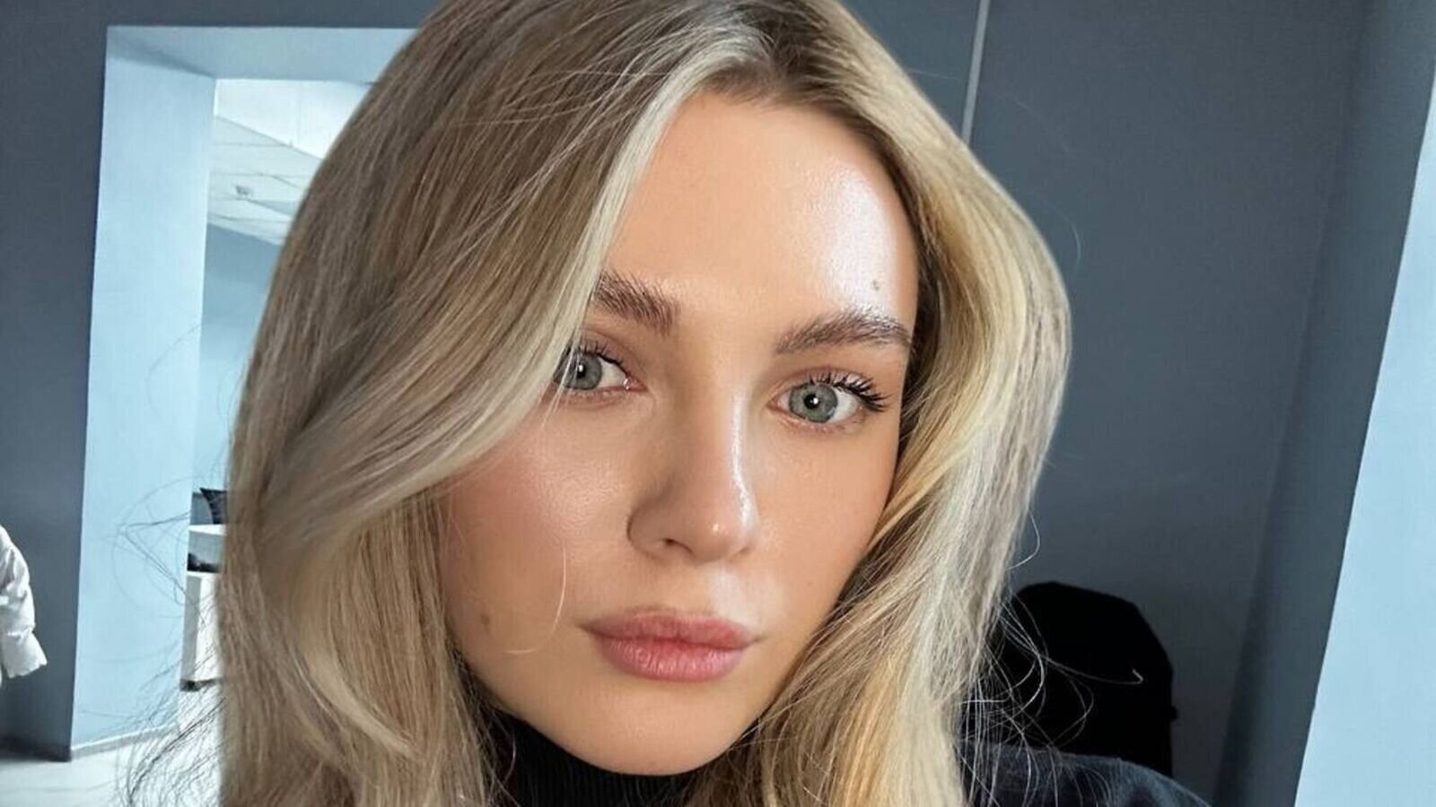 Speak with GladysAgard Live