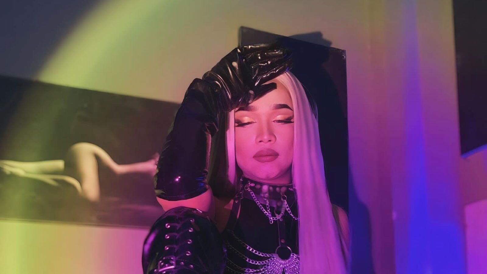 Speak with GwenMadison Live