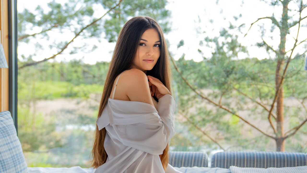 Speak with JessicaRewan Live