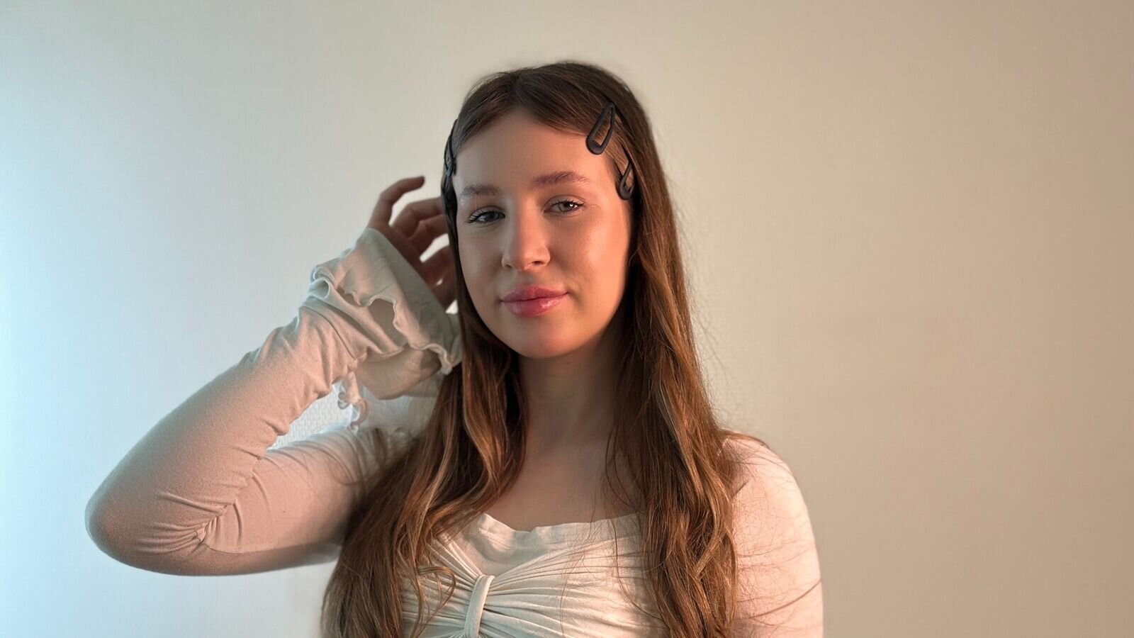 Speak with LesliReagey Live
