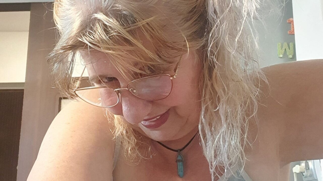 Speak with LoryBell Live