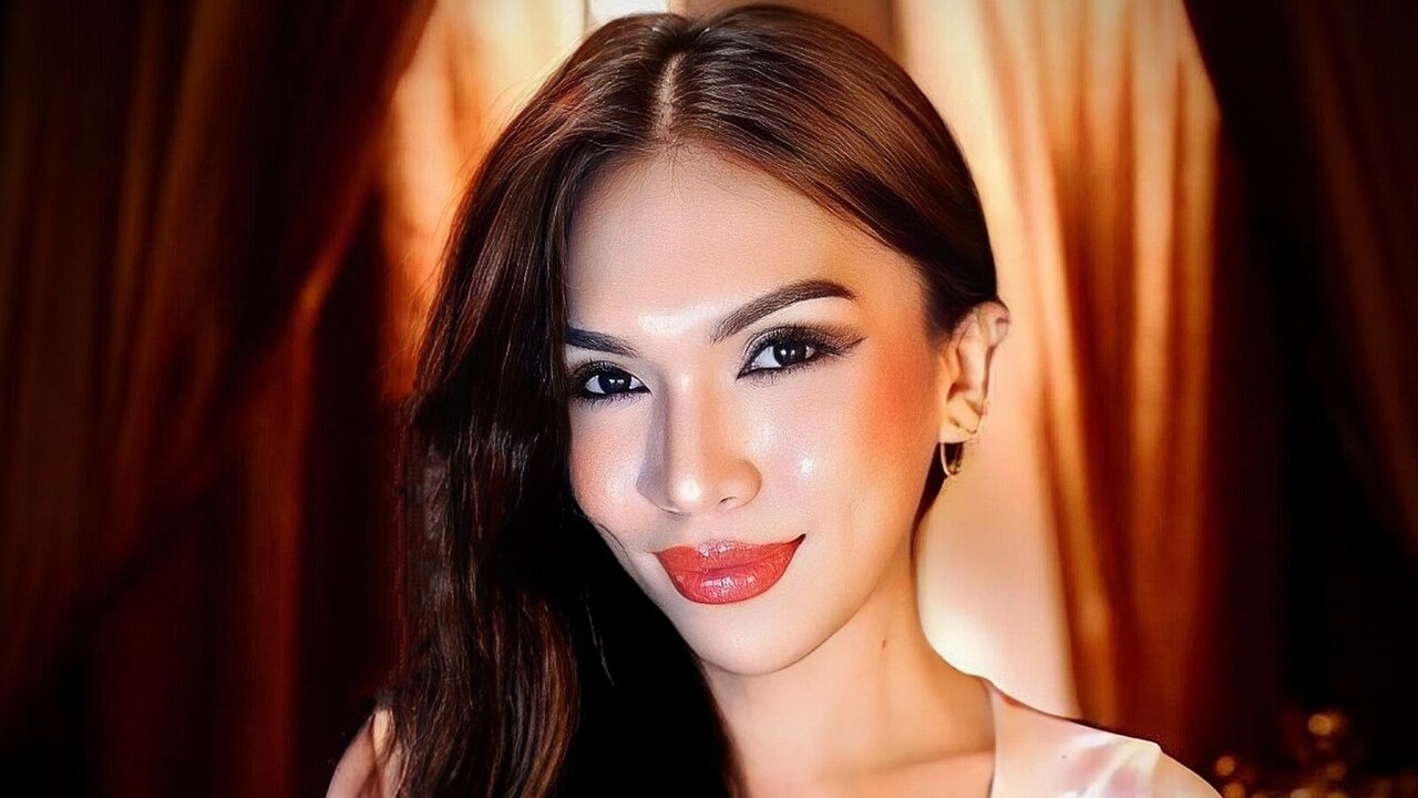 Speak with MartinaRhoades Live