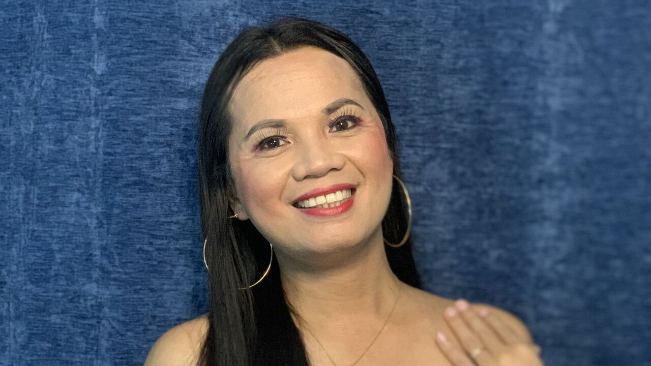 Speak with PatriciaNavales Live