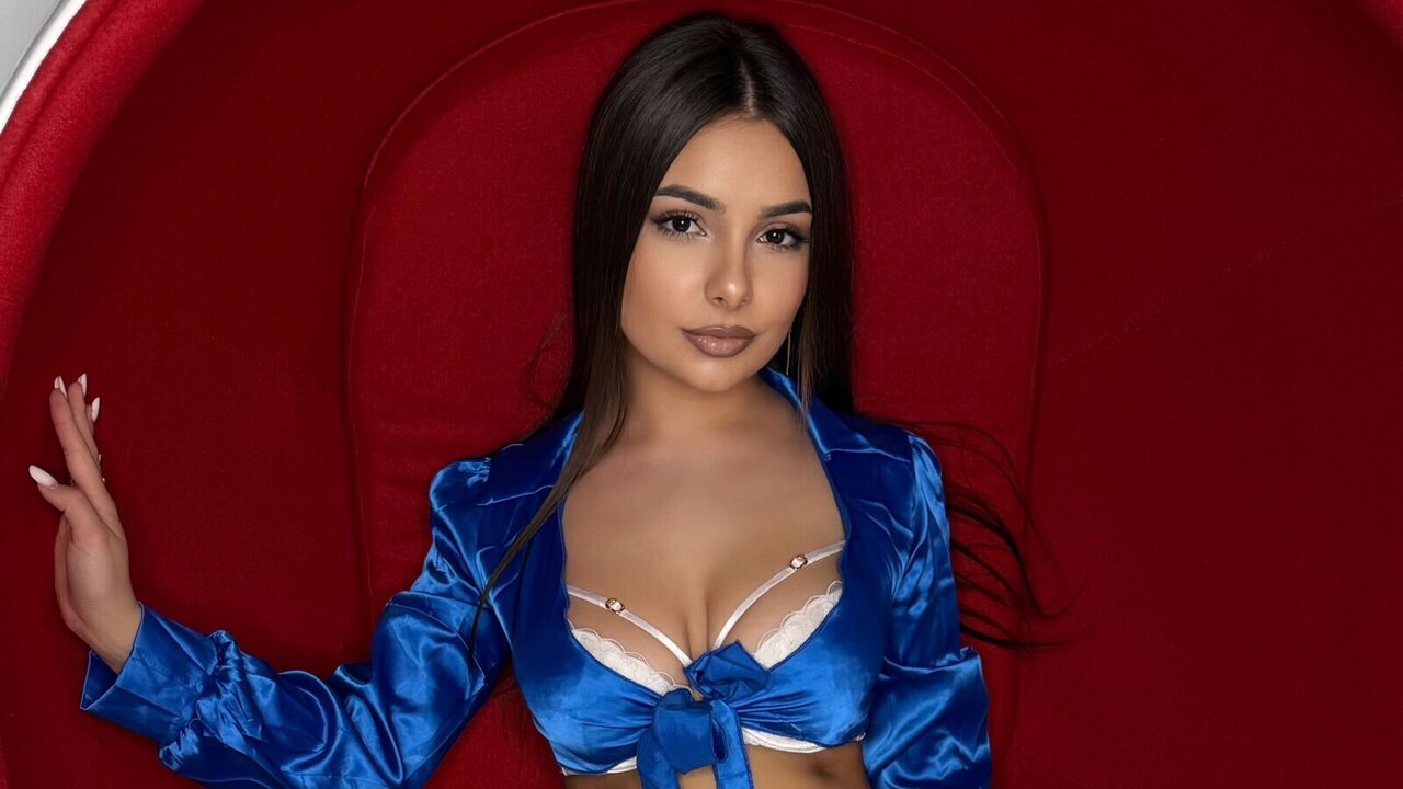 Speak with SaraJonnes Live