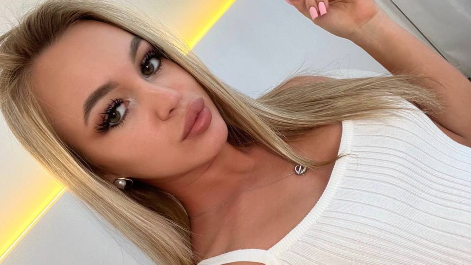 Speak with SelenaDepaoli Live