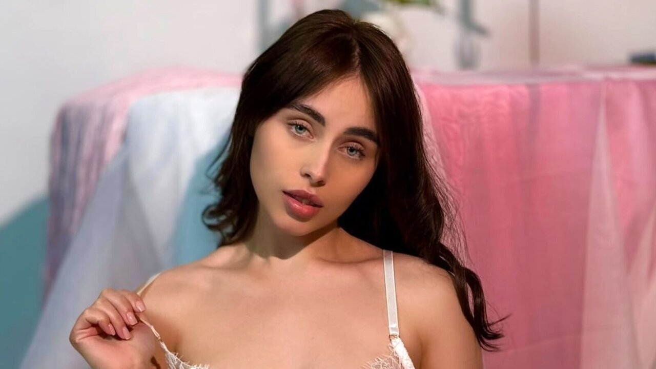 Speak with TessaPlombir Live