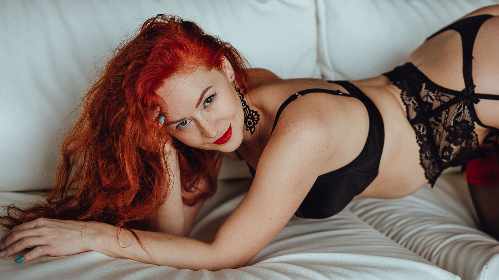 Speak with ViktoriaRyan Live